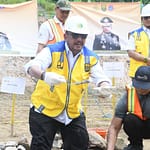 Letakkan Batu Pertama Kampung Mubarakah, Bupati Realisasikan Pembangunan Hunian Pascabencana 3 55 1