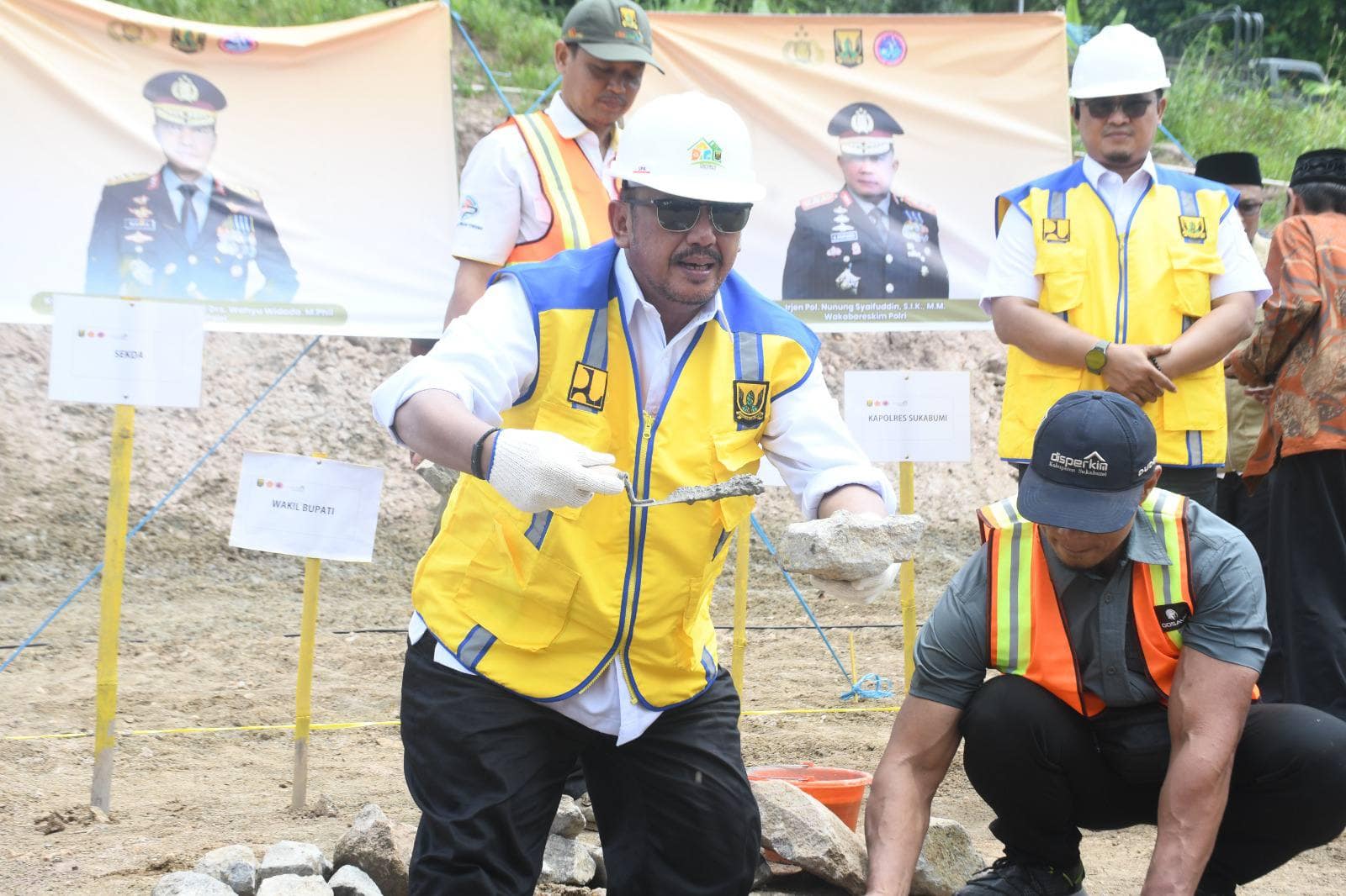 LETAKKAN BATU PERTAMA KAMPUNG MUBARAKAH, BUPATI REALISASIKAN PEMBANGUNAN HUNIAN PASCABENCANA